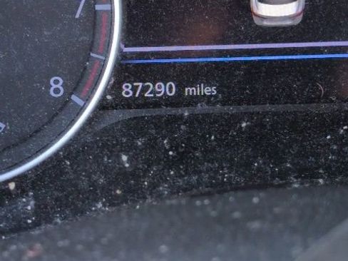 Used 2021 Nissan Sentra SV w/ SV Premium Package FWD image 3