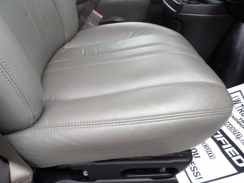 Used 2021 GMC Savana 3500 Extended w/ Power Convenience Package image 29