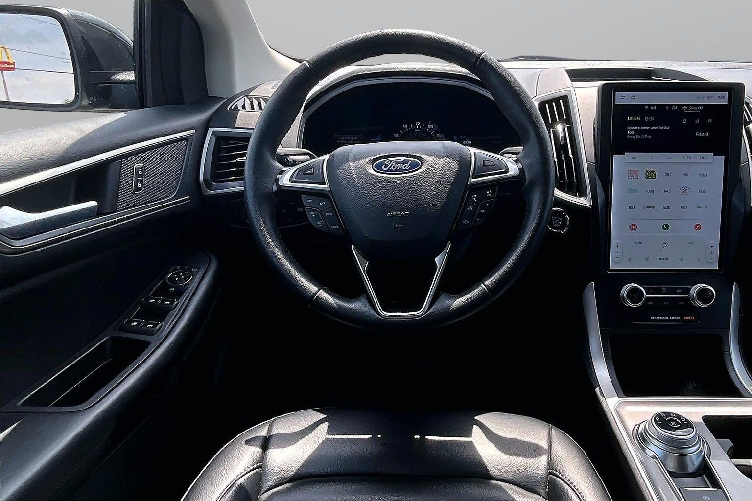 Used 2024 Ford Edge SEL AWD/4WD image 5