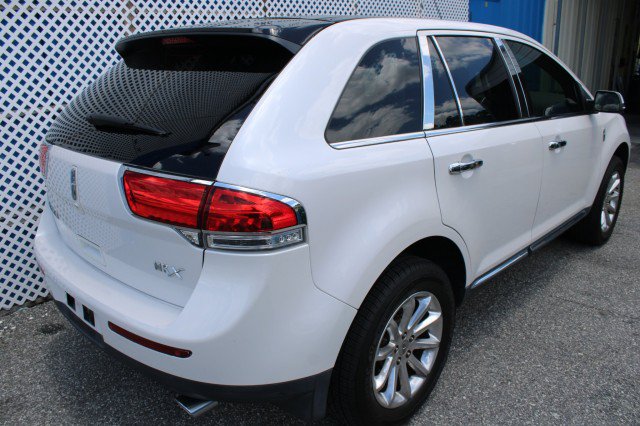 Used 2015 Lincoln MKX FWD w/ Equipment Group 102A image 4
