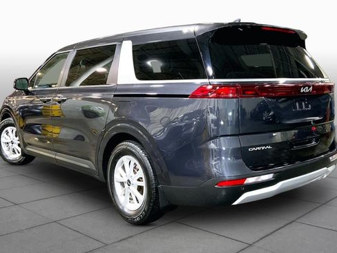 Used 2023 Kia Carnival LX FWD image 23