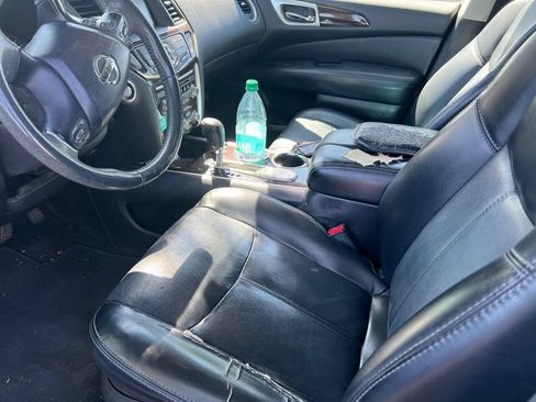 Used 2016 Nissan Pathfinder SL w/ Cargo Package FWD image 3