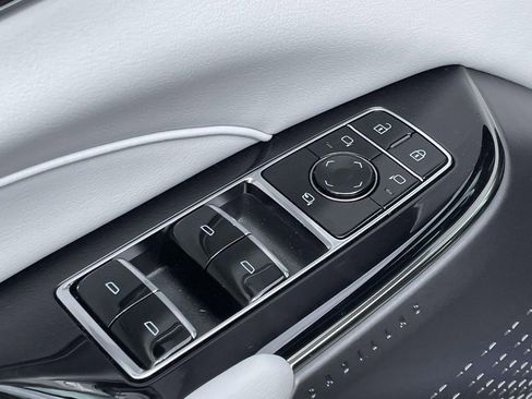 New 2026 Cadillac Lyriq Sport image 17