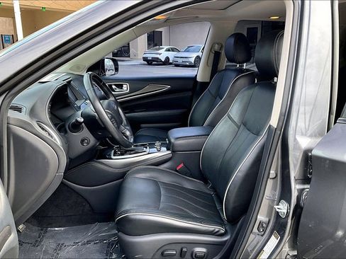 Used 2019 INFINITI QX60 Luxe w/ Essential Package FWD image 14