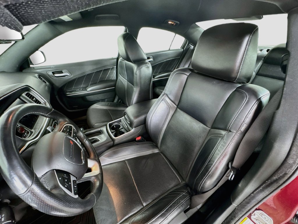 Used 2018 Dodge Charger R/T w/ Premium Group RWD image 21