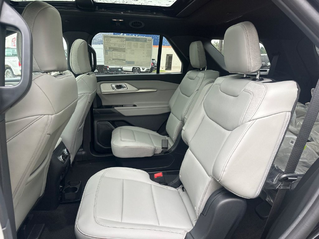 New 2027 Ford Explorer Active w/ Active Comfort Package AWD/4WD image 6