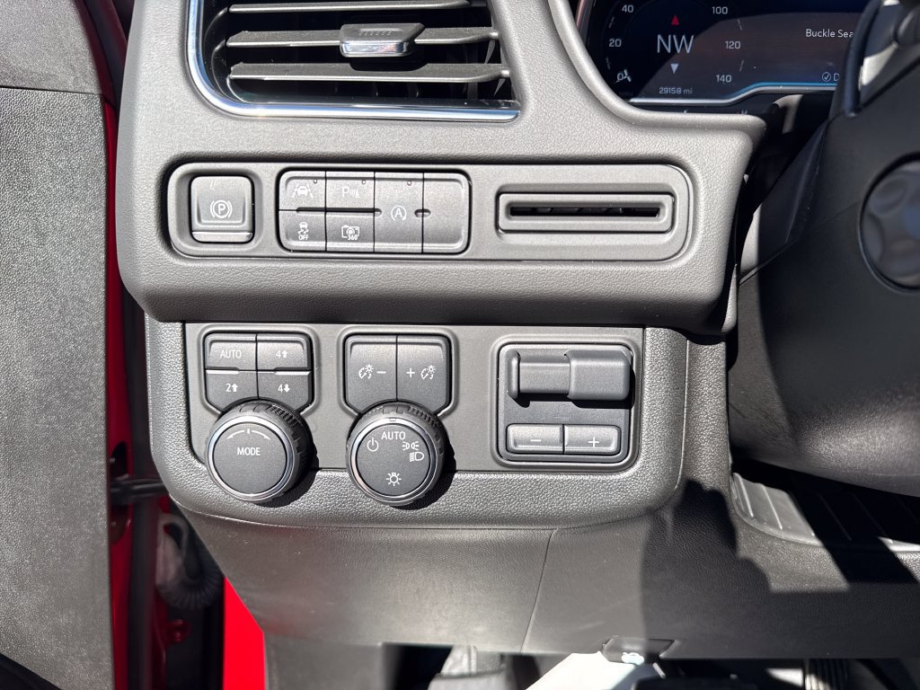 Used 2024 Chevrolet Tahoe RST w/ Luxury Package AWD/4WD image 16