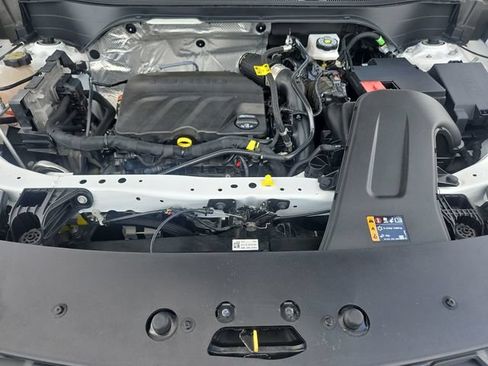 Used 2024 Chevrolet Trax LS w/ LS Convenience Package FWD image 22