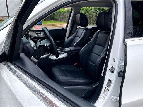 Used 2024 Mercedes-Benz GLS 450 4MATIC image 32