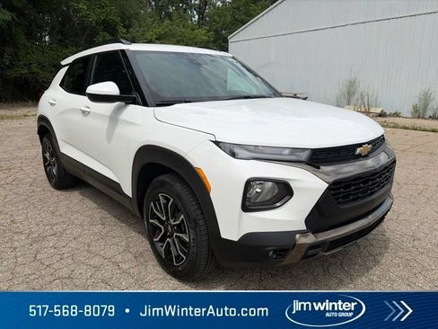 Used 2022 Chevrolet TrailBlazer ACTIV w/ Sun and Liftgate Package AWD/4WD image 6