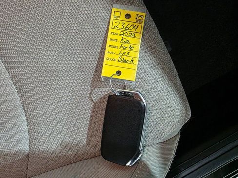 Used 2022 Kia Forte LXS w/ LXS Technology Package image 33