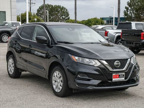 Used 2020 Nissan Rogue Sport S FWD image 3