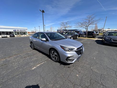 Used 2024 Subaru Legacy Premium image 1