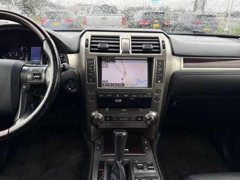 Used 2014 Lexus GX 460 Luxury image 25