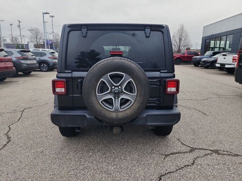 Used 2022 Jeep Wrangler Unlimited Sport image 6