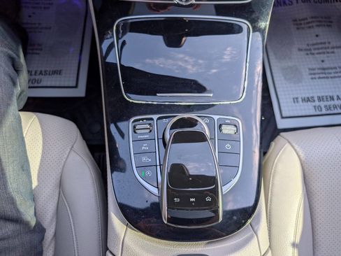 Used 2017 Mercedes-Benz E 300 4MATIC image 17