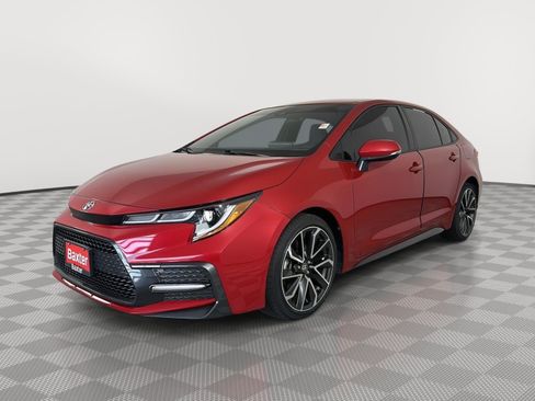 Used 2020 Toyota Corolla SE FWD image 3