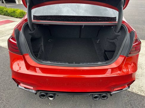 Used 2018 BMW M3 RWD image 25