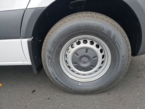 New 2025 Mercedes-Benz Sprinter 2500 image 10