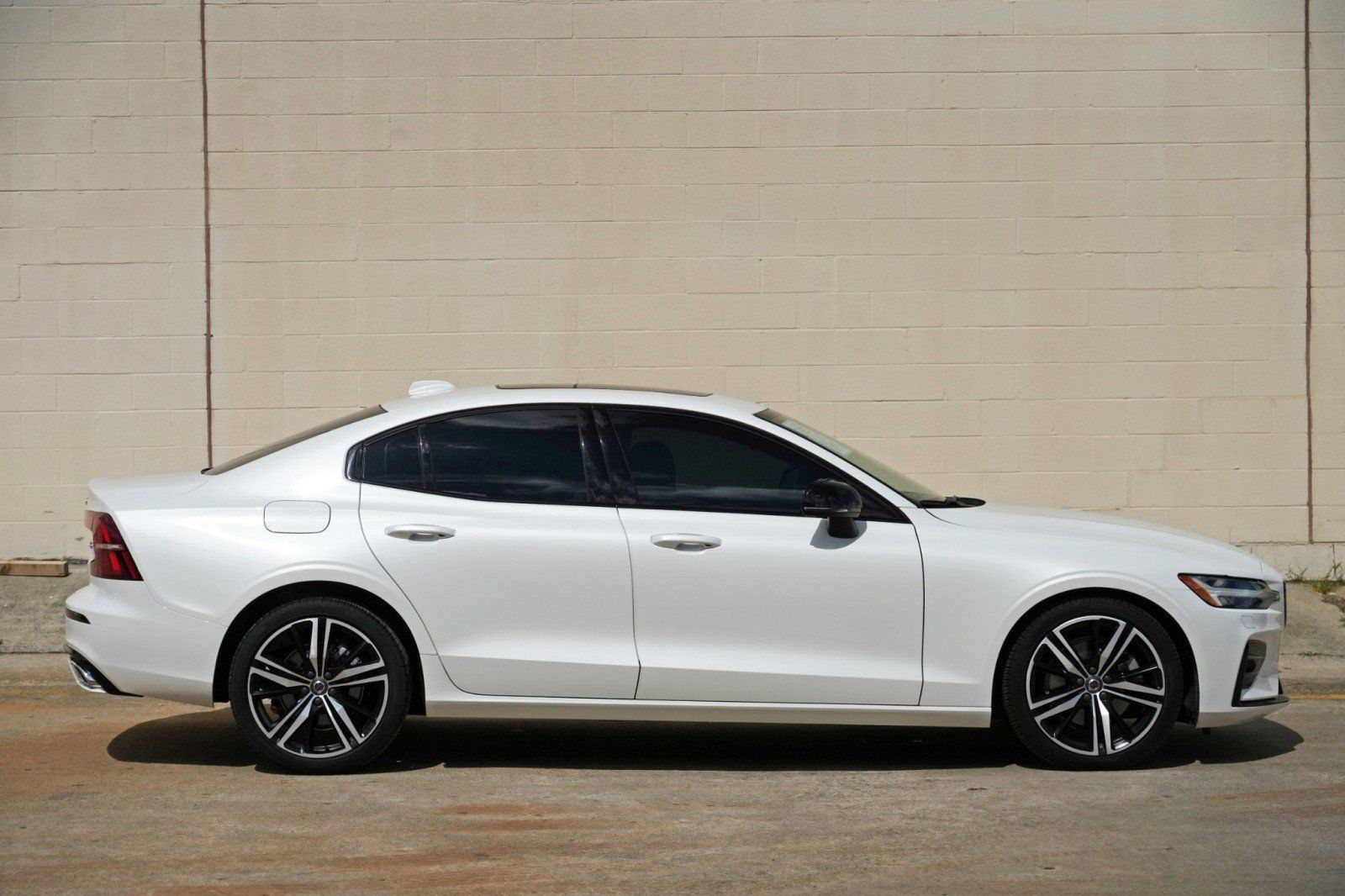 Used 2022 Volvo S60 B5 R-Design w/ Climate Package FWD image 47