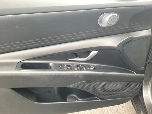 Used 2024 Hyundai Elantra SEL FWD image 16