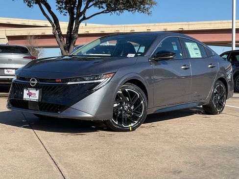 New 2026 Nissan Sentra SR image 2