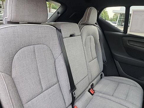 Used 2023 Volvo XC40 Recharge Ultimate w/ Protection Package Premier AWD/4WD image 18