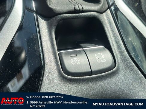 Used 2022 Toyota Corolla SE image 16