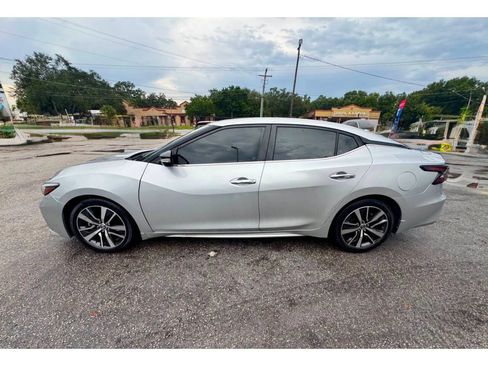 Used 2019 Nissan Maxima 3.5 SV w/ Floor Mat Group FWD image 6