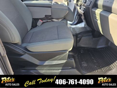 Used 2017 Ford F250 XL w/ Power Equipment Group image 16