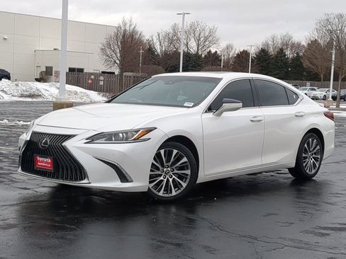 Used 2021 Lexus ES 250 w/ Premium Package image 2