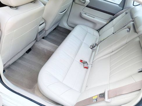 Used 2002 Chevrolet Impala LS w/ Seating Comfort Pkg FWD image 10