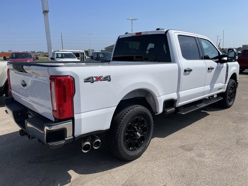 Used 2024 Ford F250 XLT image 4