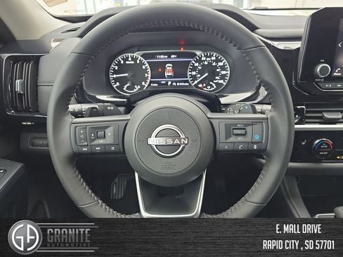 New 2025 Nissan Pathfinder SV w/ Black Appearance Package image 14