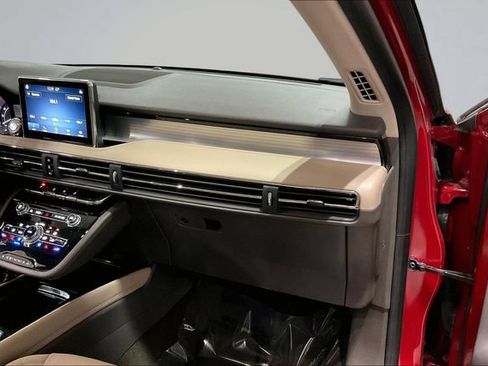 Used 2021 Lincoln Corsair FWD w/ Equipment Group 101A image 19