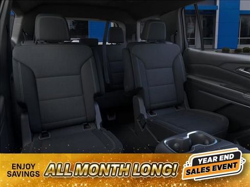 New 2025 Chevrolet Traverse LT w/ LPO, Floor Liner Package image 17