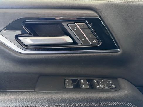 Certified 2025 GMC Yukon XL Denali AWD/4WD image 29
