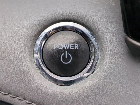 Used 2023 Toyota Highlander LE image 26