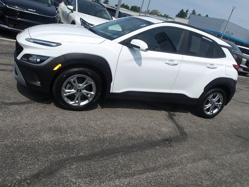 Certified 2023 Hyundai Kona SEL w/ Convenience Package AWD/4WD image 4