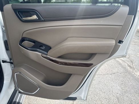 Used 2018 GMC Yukon SLT w/ Open Road Package AWD/4WD image 37
