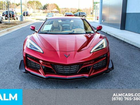 Used 2024 Chevrolet Corvette Z06 w/ Z07 Performance Package image 9