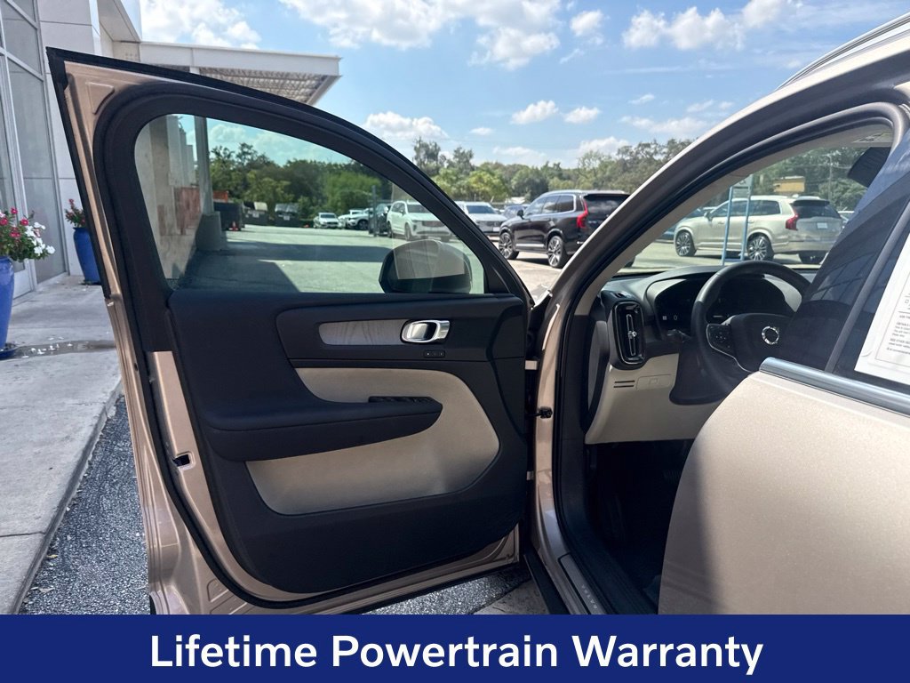 Certified 2024 Volvo XC40 B5 Plus w/ Protection Package Premier AWD/4WD image 21