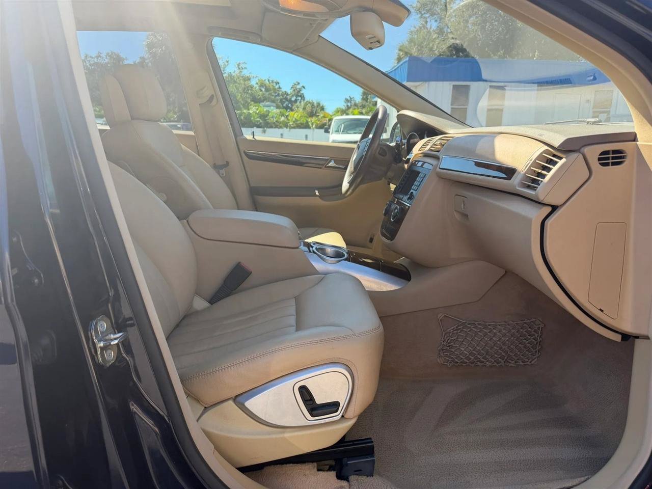 Used 2007 Mercedes-Benz R 320 CDI 4MATIC image 38