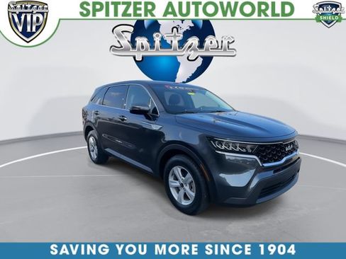 Certified 2023 Kia Sorento LX FWD image 2