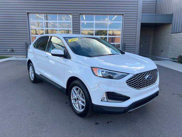 Used 2024 Ford Edge SEL w/ Convenience Package AWD/4WD image 3