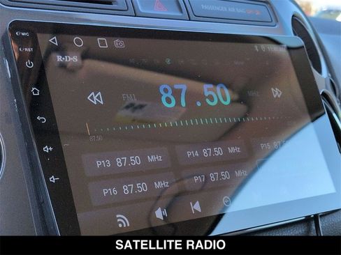 Used 2014 Volkswagen Tiguan SE image 5