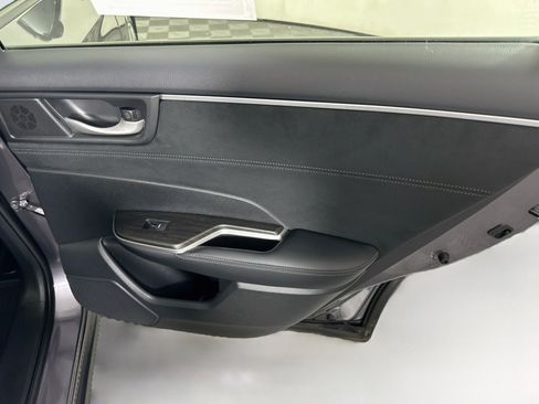 Used 2018 Honda Clarity Touring image 28