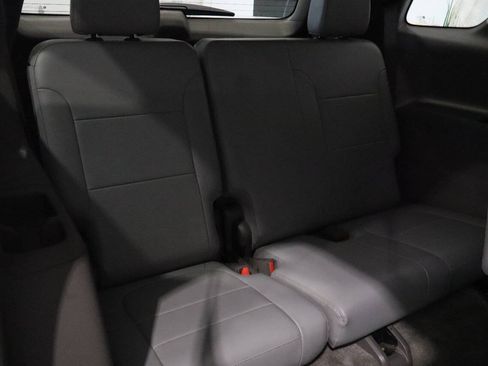 Used 2018 Chevrolet Traverse LT FWD image 13