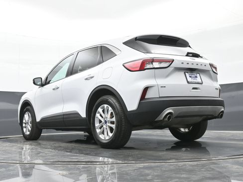Used 2020 Ford Escape SE AWD/4WD image 38