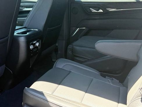 Used 2024 GMC Yukon Denali AWD/4WD image 23